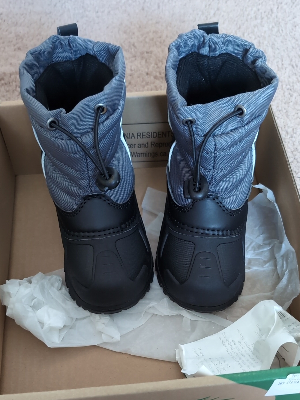Itasca Kids Snow Boots in Gray and Black